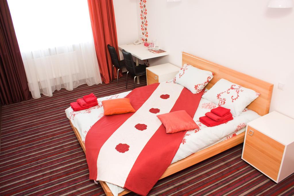 Hotel Kalyna Kharkiv Exterior photo